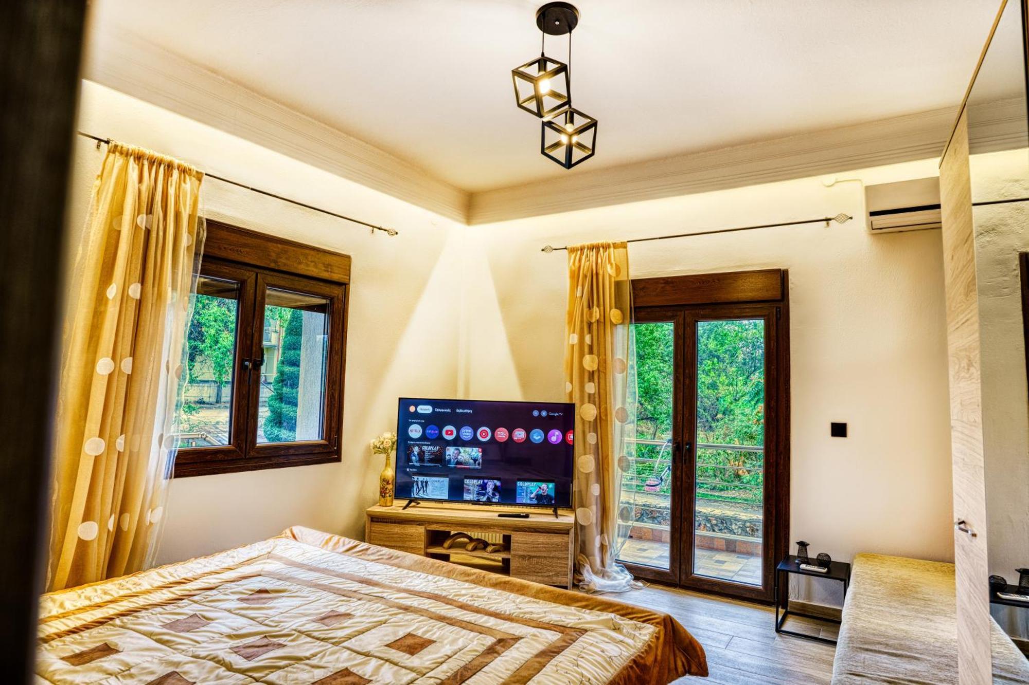 Four Lakes Luxury Suites Αμύνταιο Εξωτερικό φωτογραφία